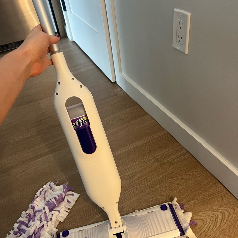 Swiffer - Picture 5 of 6
